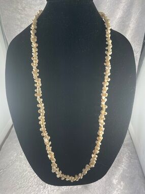 Vintage Small Shell Necklace Hawaii Luau